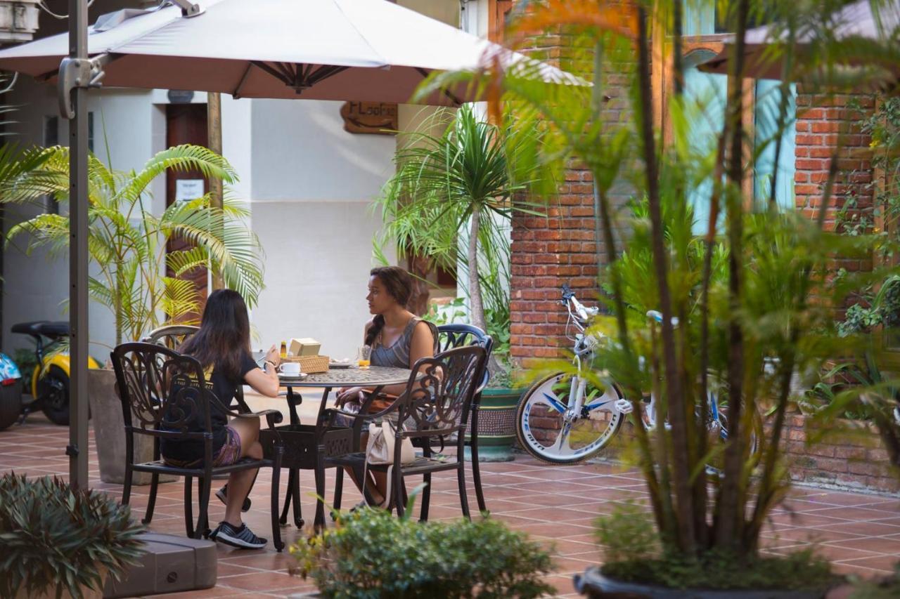 Mali Namphu Hotel Vientiane Exterior photo