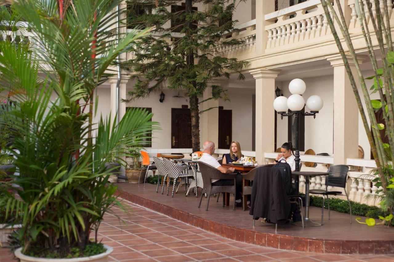 Mali Namphu Hotel Vientiane Exterior photo