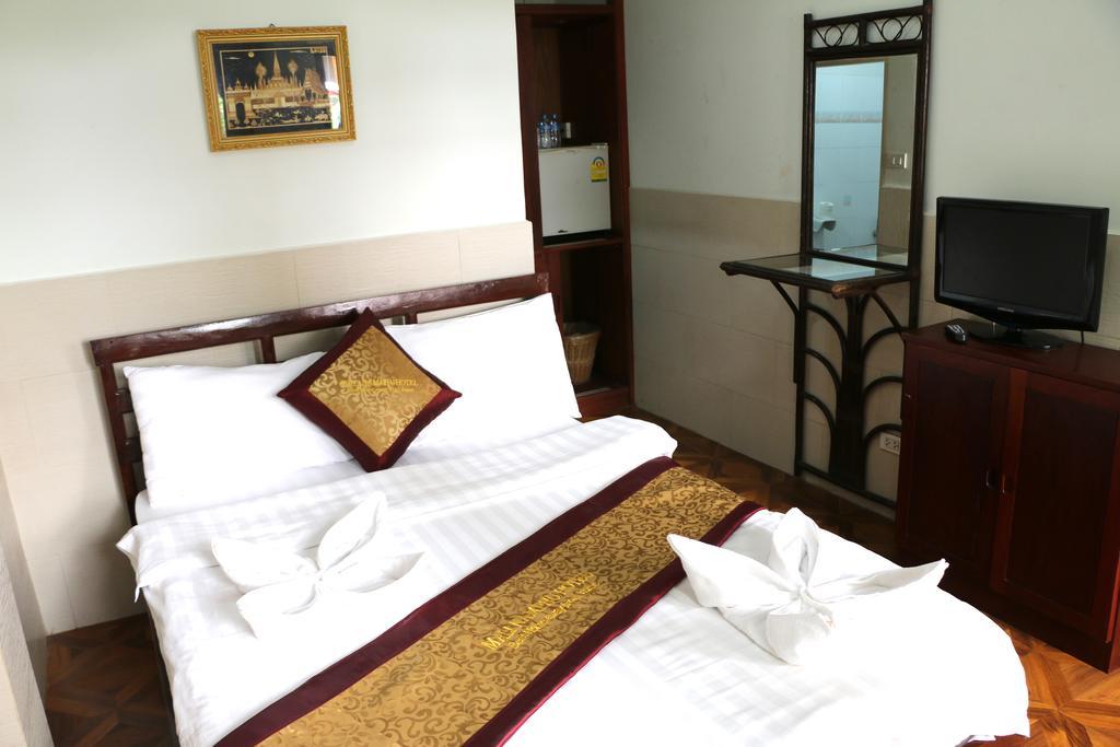 Mali Namphu Hotel Vientiane Exterior photo