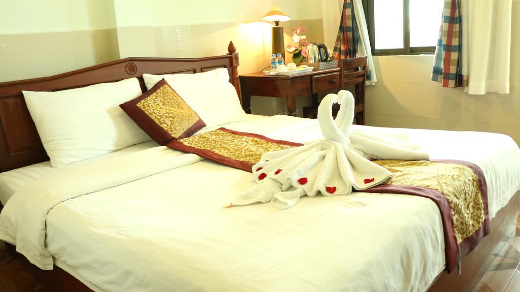 Mali Namphu Hotel Vientiane Exterior photo