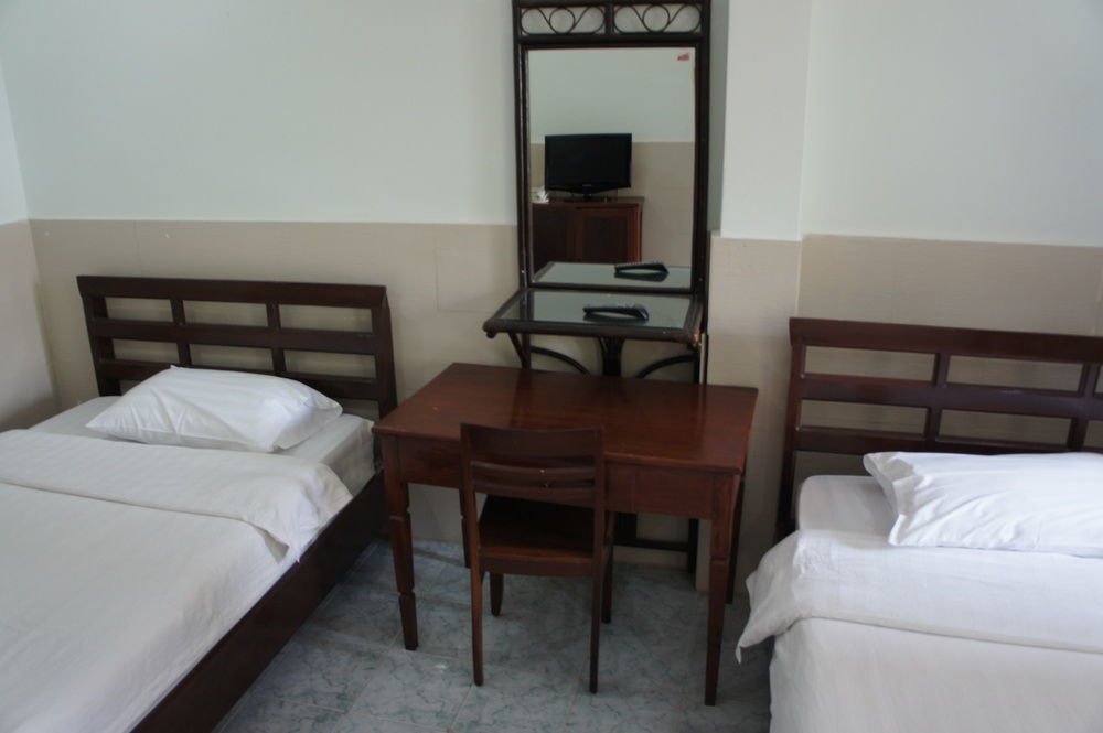 Mali Namphu Hotel Vientiane Exterior photo