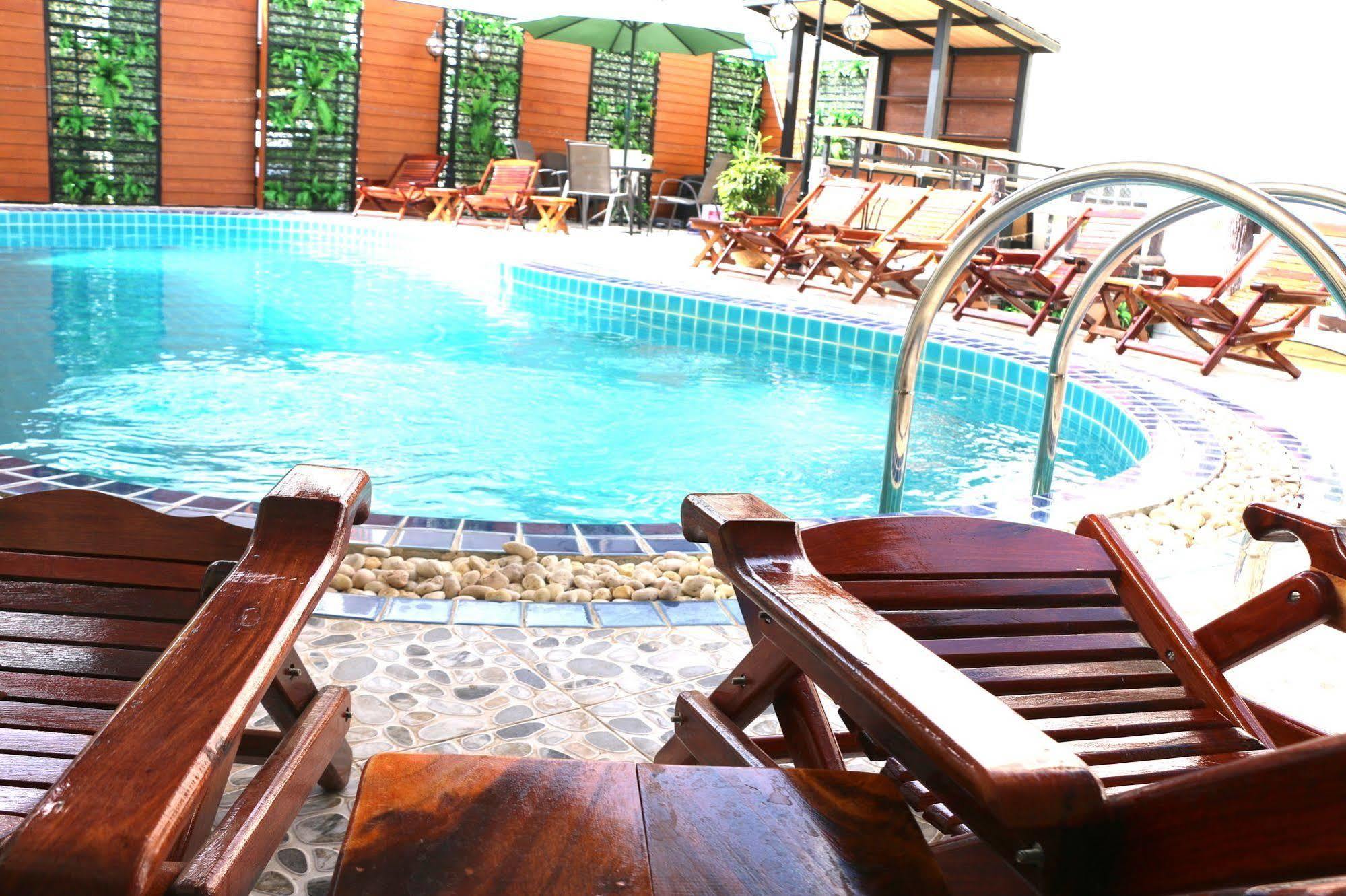 Mali Namphu Hotel Vientiane Exterior photo